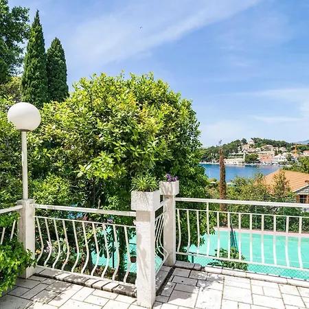 Lejlighed & Mara & Petrunjela - Two Bedroom With Terrace And Sea View Cavtat