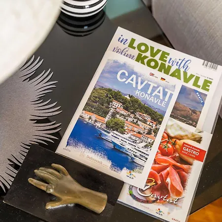 & Mara & Petrunjela - Two Bedroom With Terrace And Sea View Lejlighed Cavtat