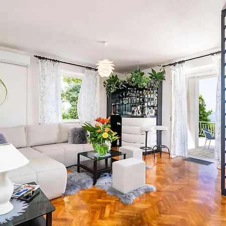 & Mara & Petrunjela - Two Bedroom With Terrace And Sea View