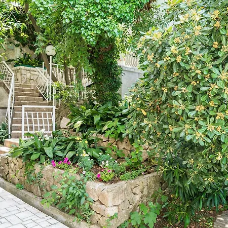 & Mara & Petrunjela - Two Bedroom With Terrace And Sea View Cavtat