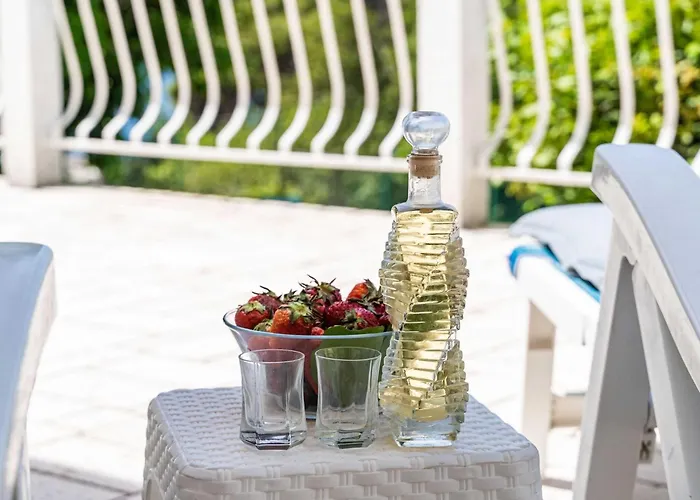 Apartament & Mara & Petrunjela - Two Bedroom With Terrace And Sea View