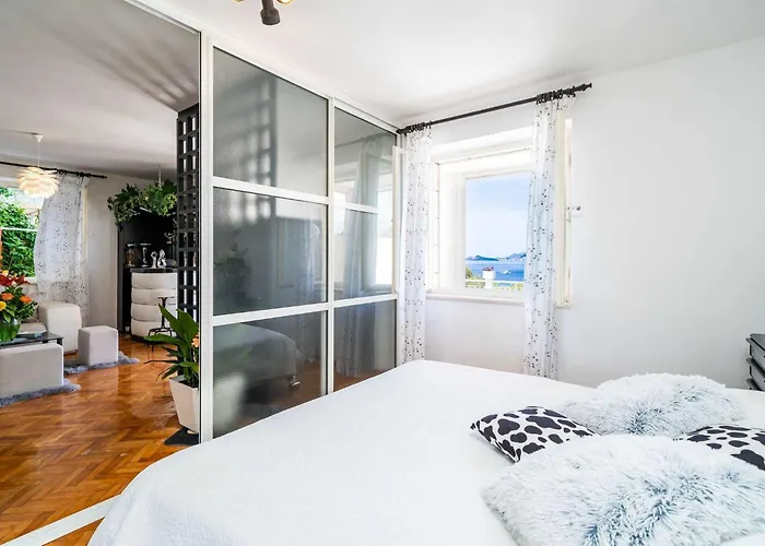 & Mara & Petrunjela - Two Bedroom With Terrace And Sea View Apartament Cavtat