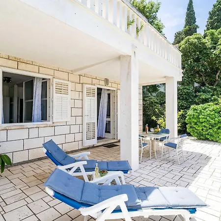 & Mara & Petrunjela - Two Bedroom With Terrace And Sea View Cavtat