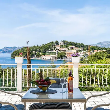 & Mara & Petrunjela - Two Bedroom With Terrace And Sea View Apartment