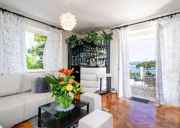 & Mara & Petrunjela - Two Bedroom With Terrace And Sea View 公寓