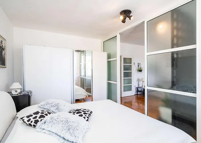 & Mara & Petrunjela - Two Bedroom With Terrace And Sea View